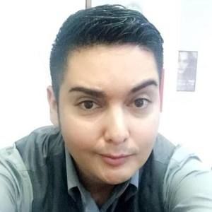 Meet your Posher, Alex